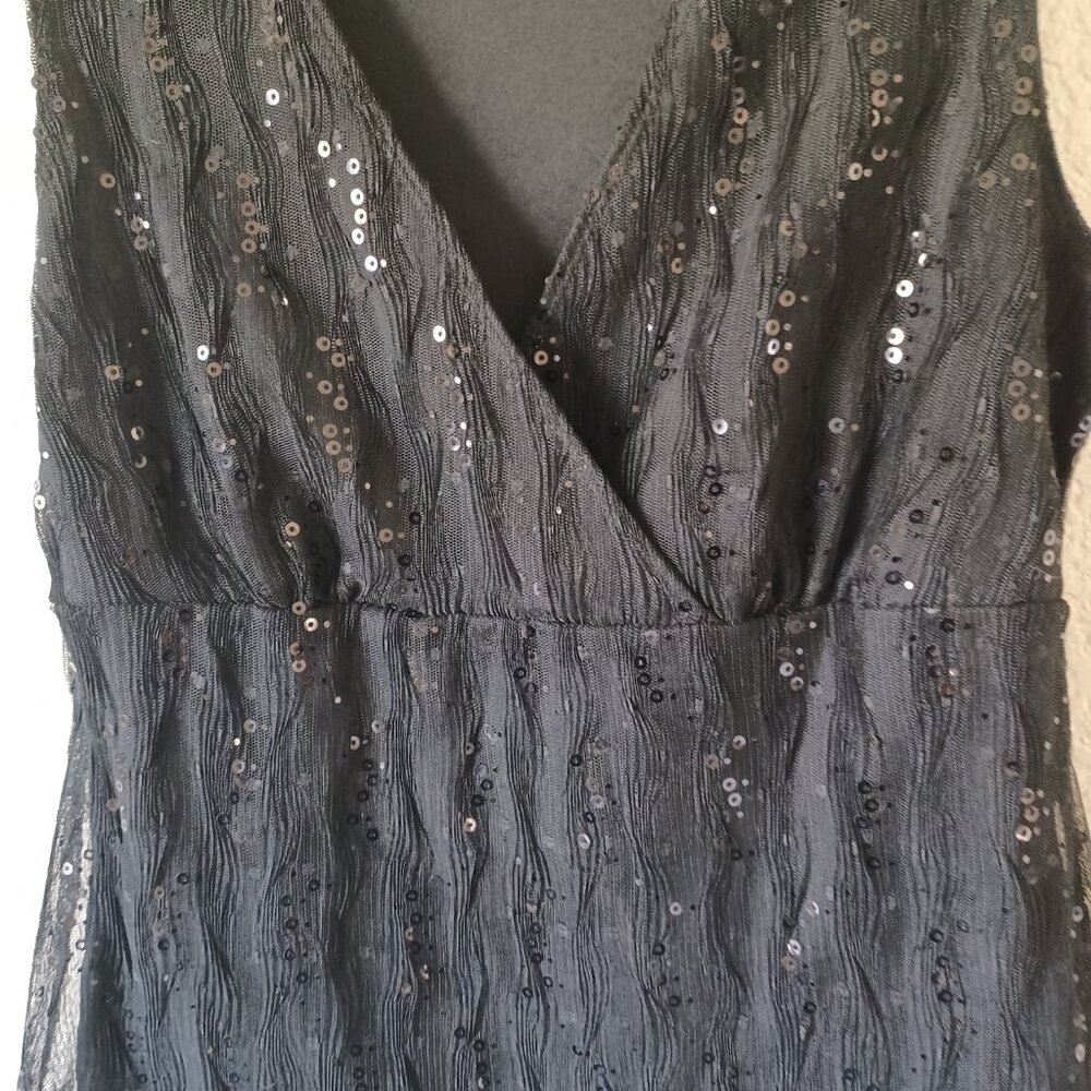3/$25 SALE AB Studio Black Sequins & Lace Sleeveless V-Neck Top, Womens Medium - Picture 2 of 13